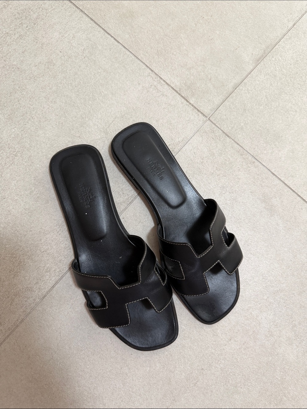 Hermes Oran Slides Black 38 Pre-owned